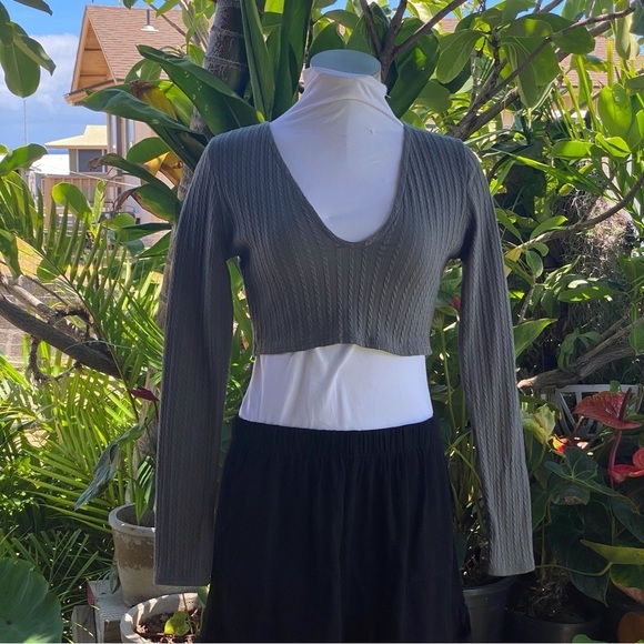 Bnwot like an olive green blouse - Picture 1 of 9